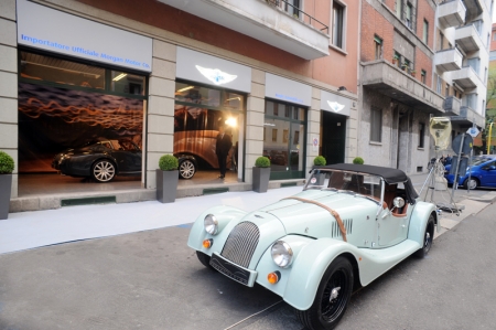 Morgan_Roadster_Sport_in_Sport_Teal.jpg
