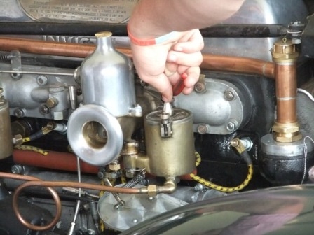 Fettling_one_of_the_big_green_Invictas.jpg