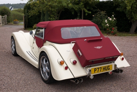2012 Plus 8 Ivory & boot.jpg
