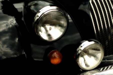 Morgan Plus 8 1076 25 May 2013-Edit.jpg
