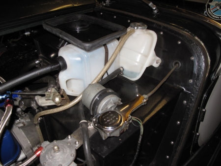 Morgan Plus 8 Oil Breather Catch Tank.JPG
