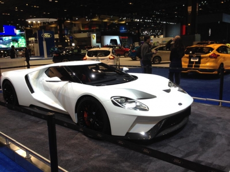 Small Copy of 2017 Ford GT.JPG
