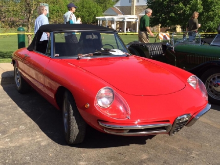 1969 Alfa Duetto Spider.jpg
