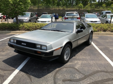 1981 Delorean DMC 12 1.jpg