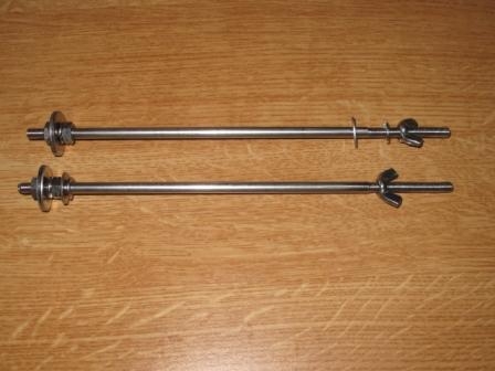 Morgan 4-4 S2 Battery Retaining Ties.JPG