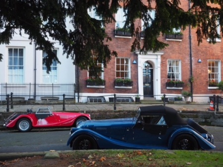 Morag_&_Cossie_in_College_Yard_Worcester.jpg