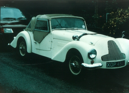 What_is_it?_Registered_XOP_452_and_photographed_in_Sheffield_in_1987..jpg