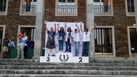 Podium2.jpg