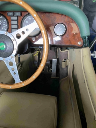 1995_Plus_4_in-dash_sat_nav.jpg
