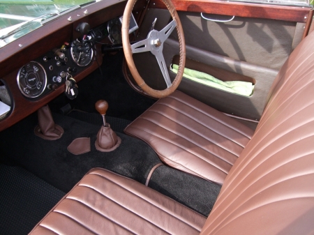 MOG148 INTERIOR VIEW 1.JPG