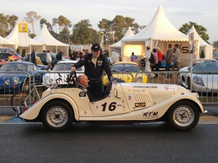 2102 LMC 2 036 sml.jpg