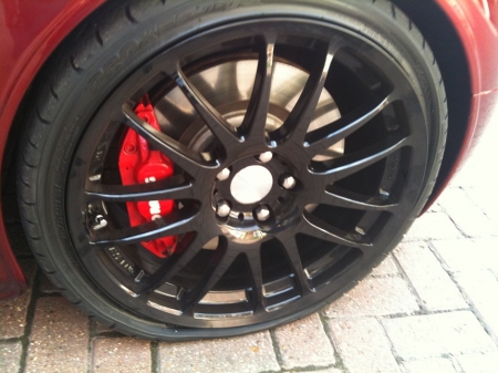 Flat tyre on Aeromax wheel - reduced.jpg